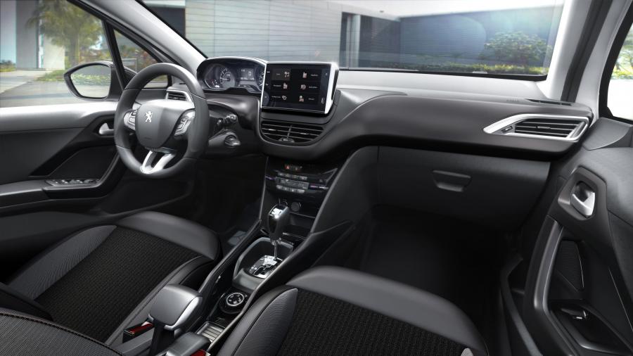Торпедо Peugeot 2008 2019 года  (LA) (фото 12 из 14)